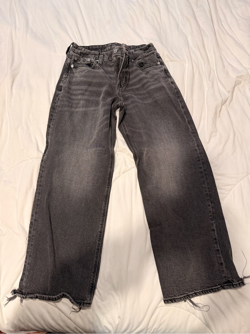 American Eagle Outfitters Women's Relaxed Wide-Leg Jeans in Washed Black